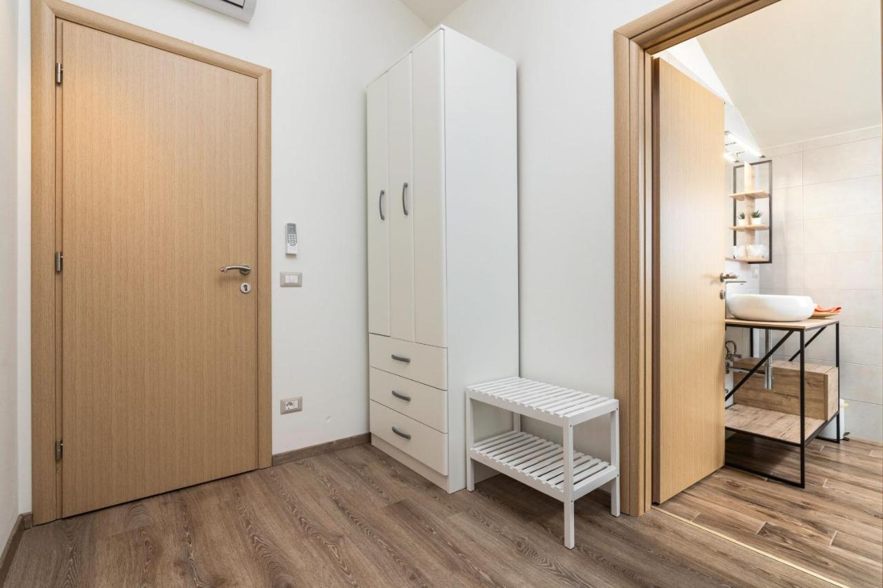 Rooms Karolina Funtana Buitenkant foto