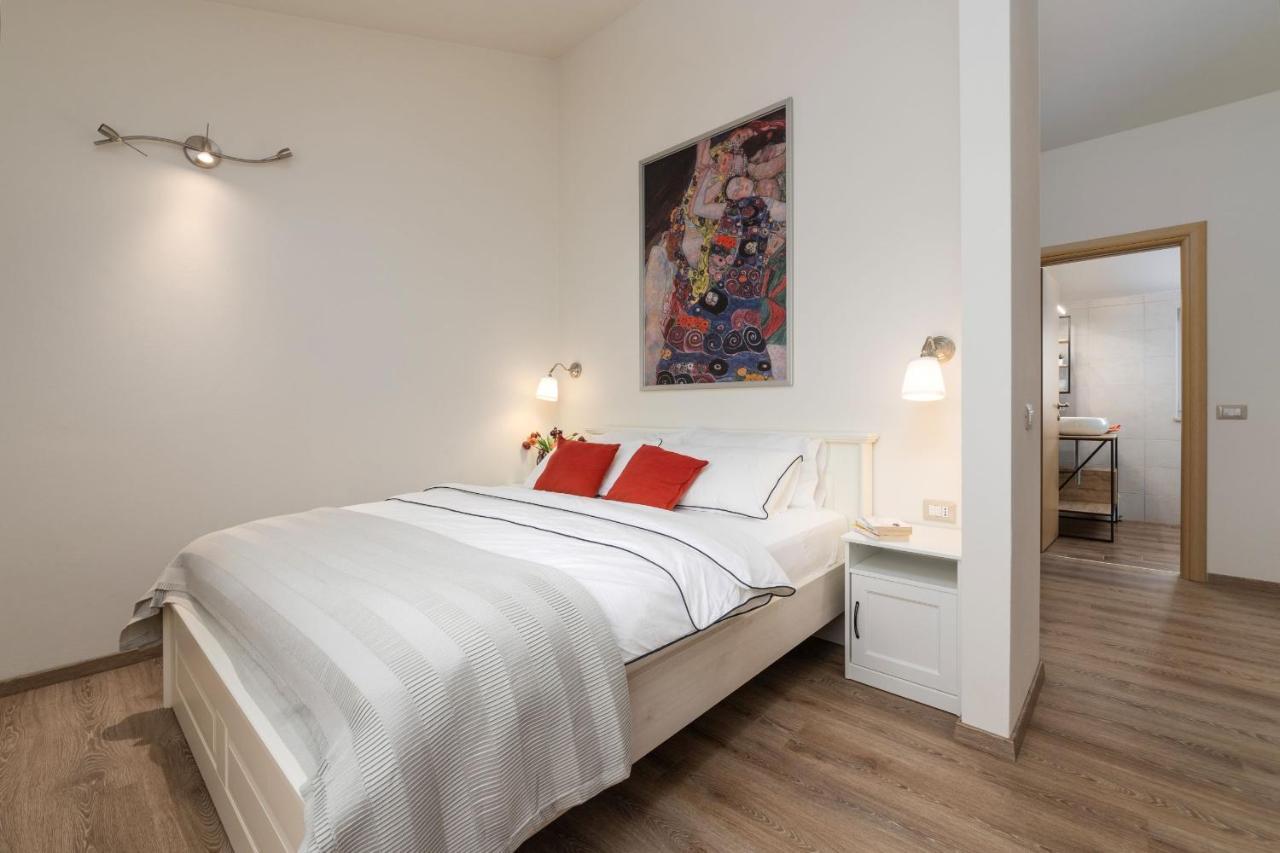 Rooms Karolina Funtana Buitenkant foto